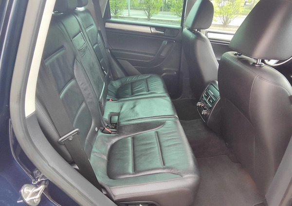 Volkswagen Touareg cena 57900 przebieg: 198632, rok produkcji 2013 z Swarzędz małe 529